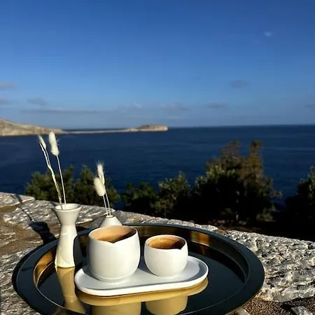 Cozy Cliff Tower W/ Breathtaking Sea Views Villa *