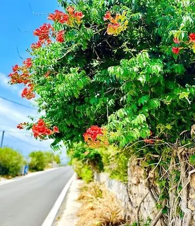 Cozy Cliff Tower W/ Breathtaking Sea Views