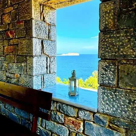 Cozy Cliff Tower W/ Breathtaking Sea Views Villa