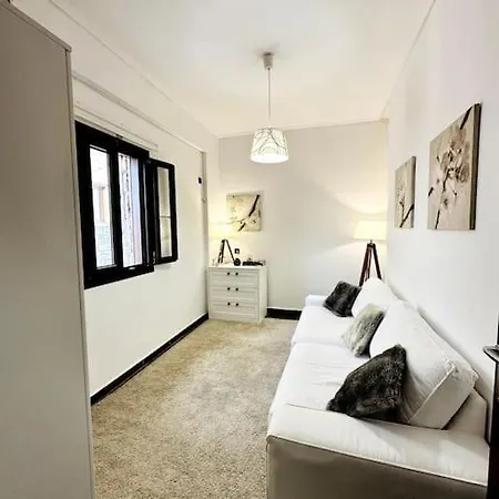 Villa Cozy Cliff Tower W/ Breathtaking Sea Views *