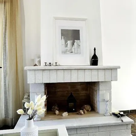 Cozy Cliff Tower W/ Breathtaking Sea Views Agios Georgios Minas